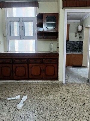 Parking in 3.5 BHK Apartment at Hope Apartments, Sector 15 – for Rent