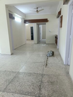 3.5 BHK Apartment For Rent in Hope Apartments, Sector 15