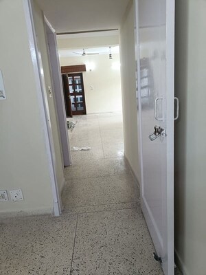 Building Lobby in 3.5 BHK Apartment at Hope Apartments, Sector 15 – for Rent