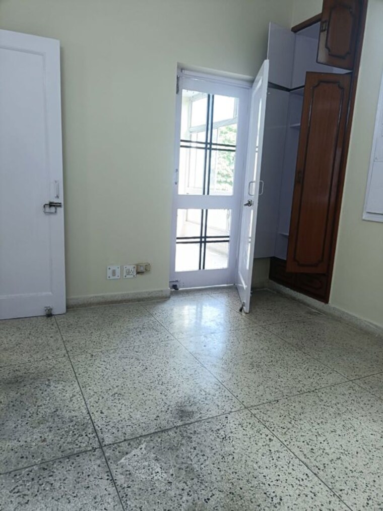 Room, hope-apartments 3.5 Bedroom 1800 Sq.Ft. Apartment In Sector 15 Gurgaon 10666403
