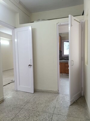 Building Lobby in 3.5 BHK Apartment at Hope Apartments, Sector 15 – for Rent