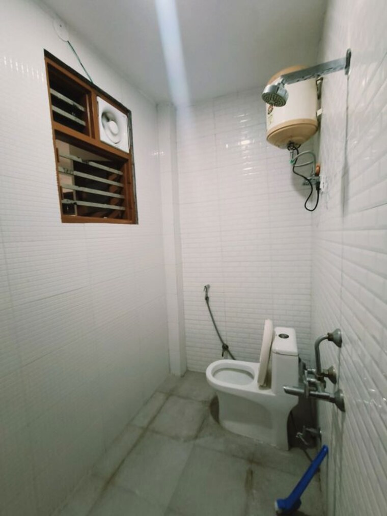 Bathroom, saket 2 Bedroom 950 Sq.Ft. Builder Floor In Saket Delhi 10666424