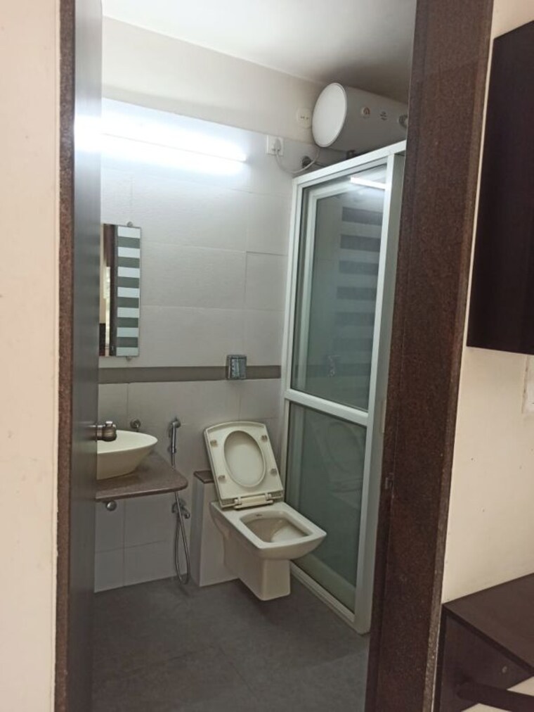 Bathroom, pristine-royale 3 Bedroom 1650 Sq.Ft. Apartment In Aundh Pune 10666380