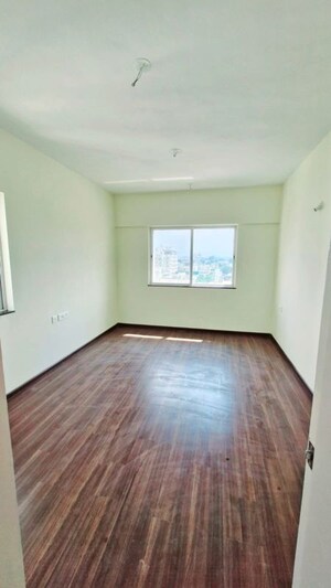 Room in 2.5 BHK Apartment at Patil Nagar – for Rent