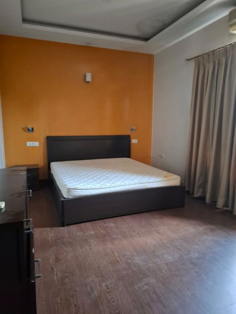 Bedroom, south city 1 2.5 Bedroom 1600 Sq.Ft. Builder Floor In South City 1 Gurgaon 10666433