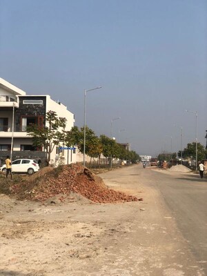  Plot – Exterior View View at DLF Central Square, North Mullanpur - for Sale