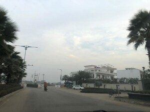  Plot – Exterior View View at DLF Central Square, North Mullanpur - for Sale