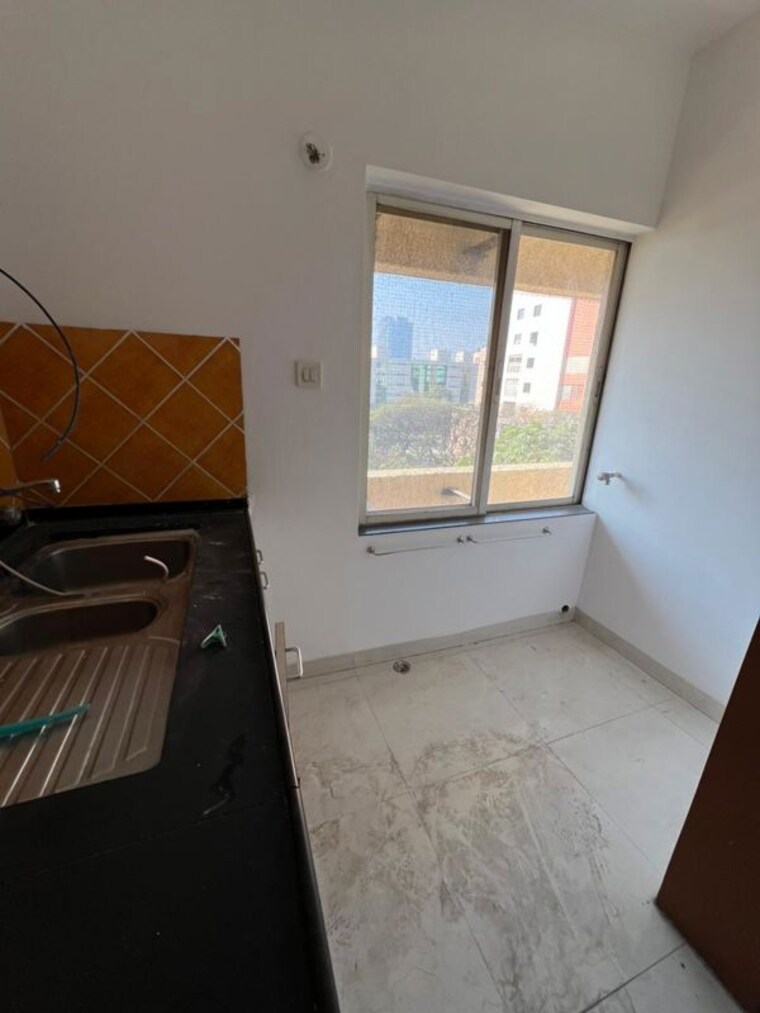 Kitchen, landmark-garden 4 Bedroom 2950 Sq.Ft. Apartment In Kalyani Nagar Pune 10666455