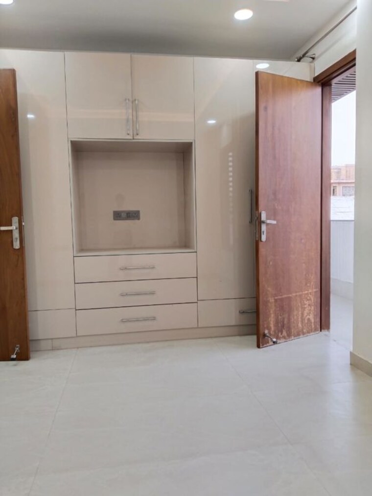 Room, south city 1 3 Bedroom 1900 Sq.Ft. Builder Floor In South City 1 Gurgaon 10666506
