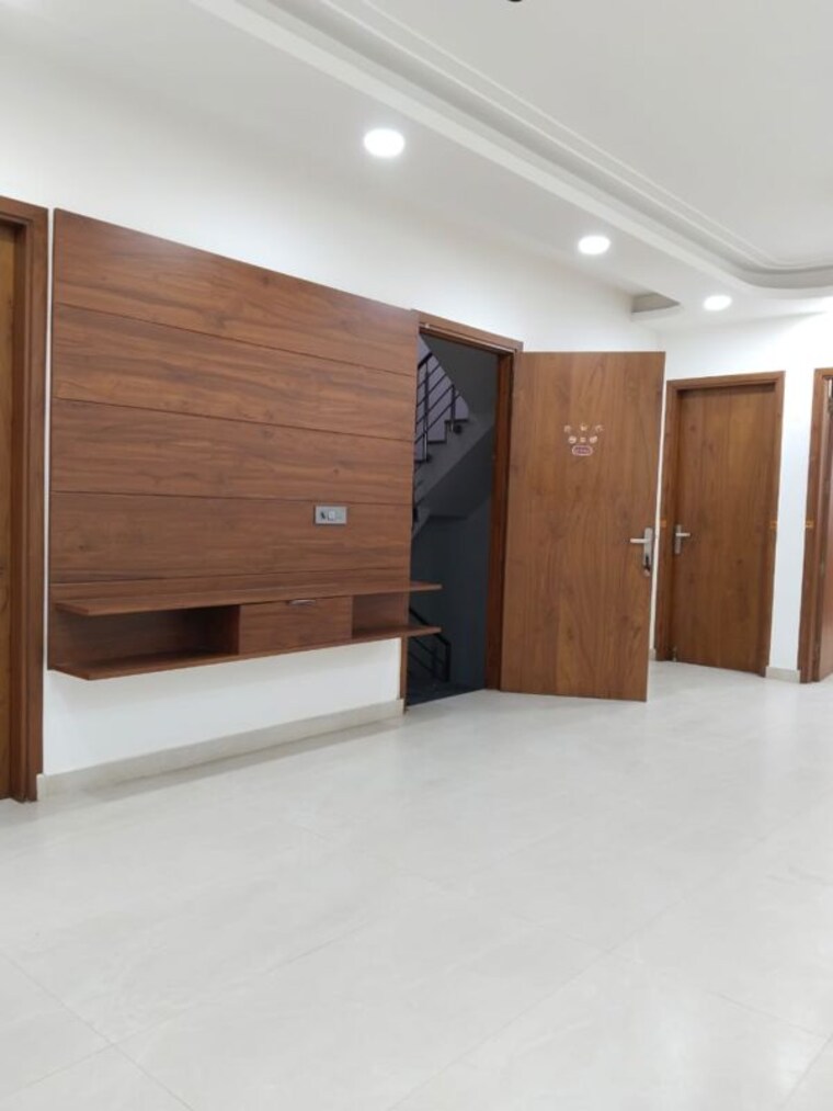 Room, south city 1 3 Bedroom 1900 Sq.Ft. Builder Floor In South City 1 Gurgaon 10666506