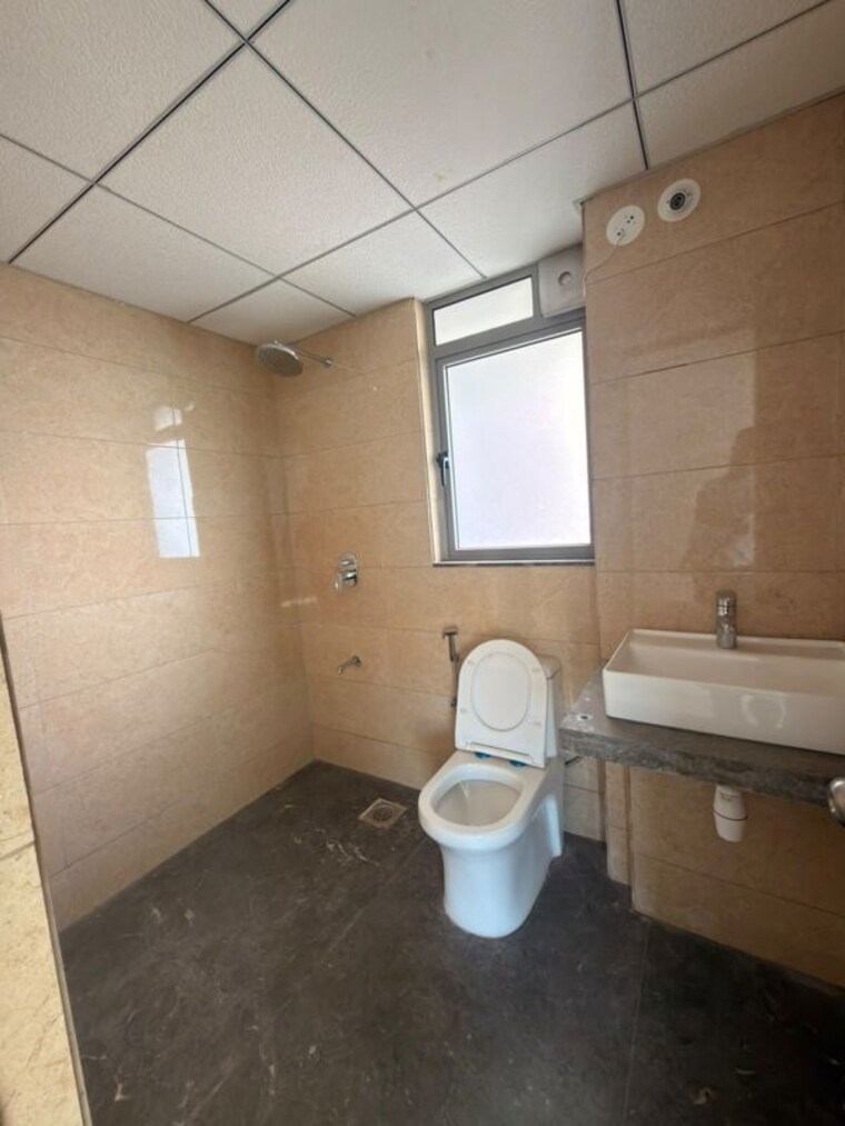 Bathroom, kalpataru-immensa 2 Bedroom 729 Sq.Ft. Apartment In Kolshet Road Thane 10666540
