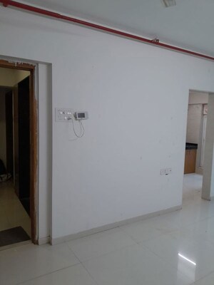 Room in 2 BHK Apartment at Romell Allure, Borivali East – for Rent