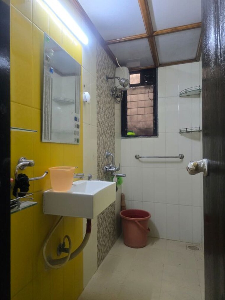 Bathroom, krishna-galaxy-santacruz 1 Bedroom 650 Sq.Ft. Apartment In Santacruz East Mumbai 10666598