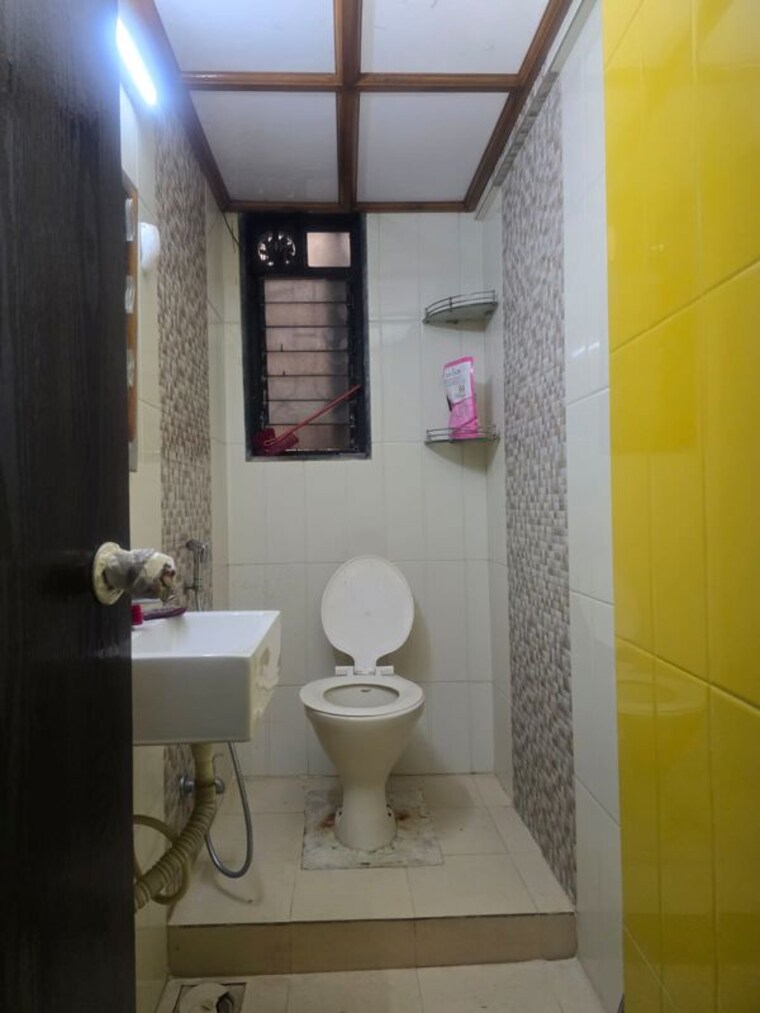Bathroom, krishna-galaxy-santacruz 1 Bedroom 650 Sq.Ft. Apartment In Santacruz East Mumbai 10666598