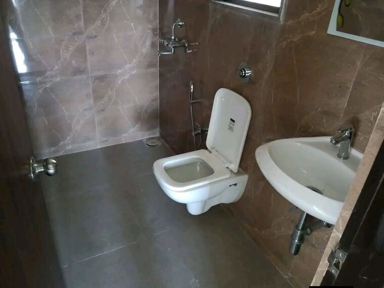 Bathroom, runwal-greens 2 Bedroom 949 Sq.Ft. Apartment In Mulund West Mumbai 10666608