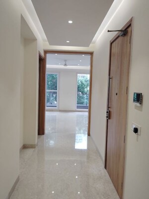 Building Lobby in 3 BHK Builder Floor at Sarvodaya Enclave – for Rent