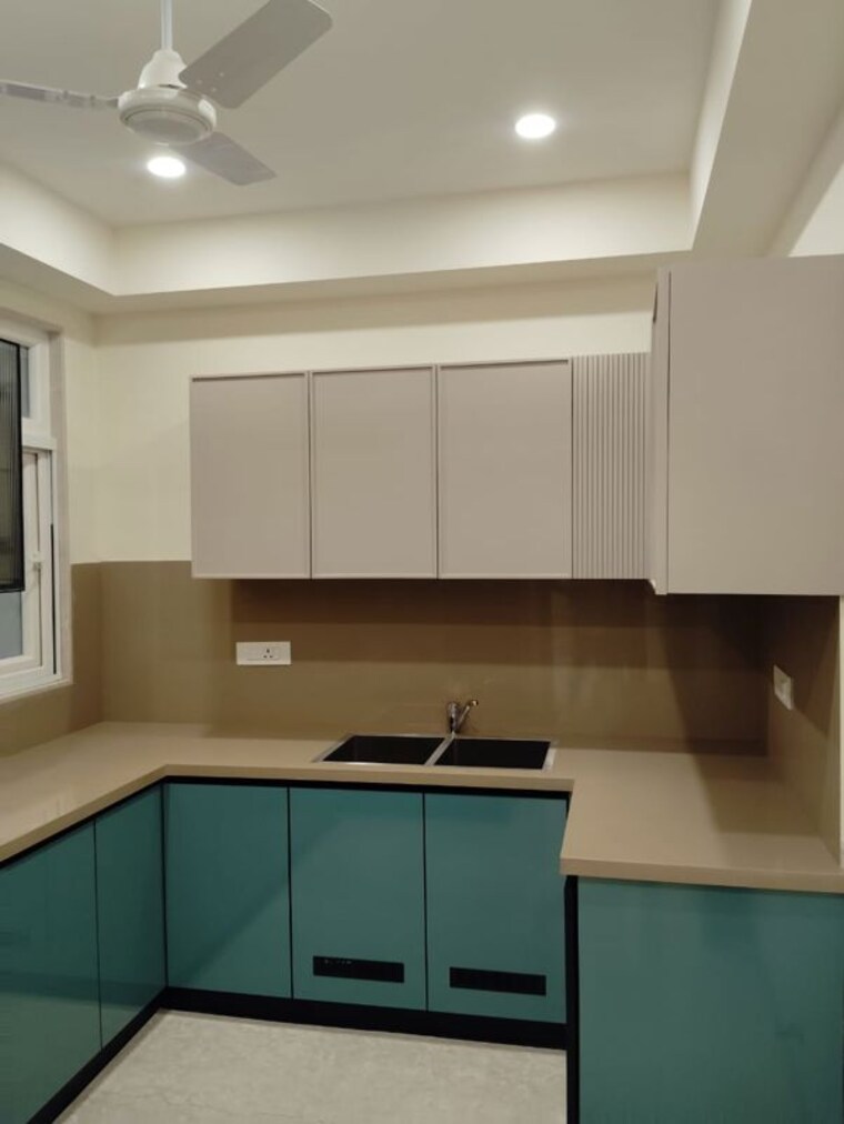 Kitchen, sarvodaya enclave 3 Bedroom 1650 Sq.Ft. Builder Floor In Sarvodaya Enclave Delhi 10666616