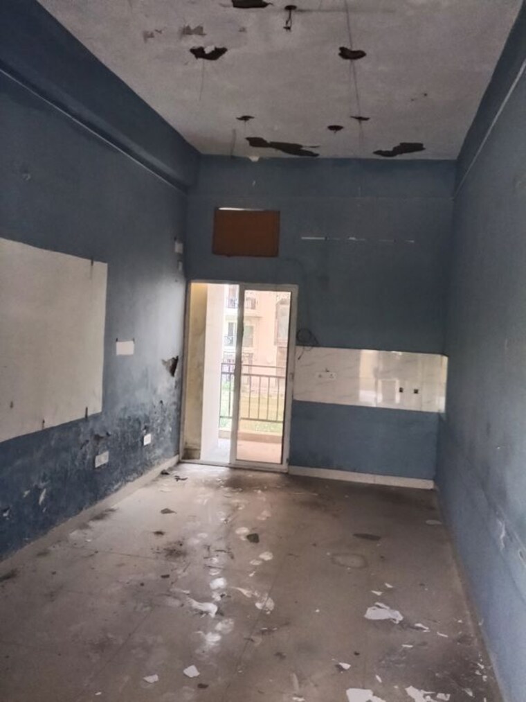 Kitchen, gardenia-gateway Commercial Office Space 350 Sq.Ft. In Sector 75 Noida 10666611