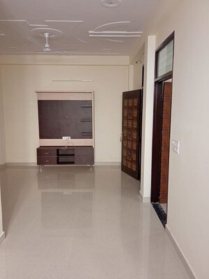 Room in 1 BHK Builder Floor at Patel Nagar – for Rent