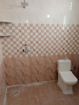 Bathroom in 1 BHK Builder Floor at Patel Nagar – for Rent