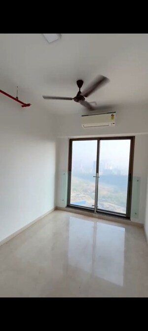 Room in 2 BHK Apartment at Kanakia Silicon Valley, Powai – for Rent