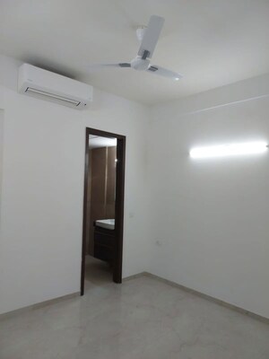 2.5 BHK Builder Floor For Rent in Smart World Orchard, Sector 61