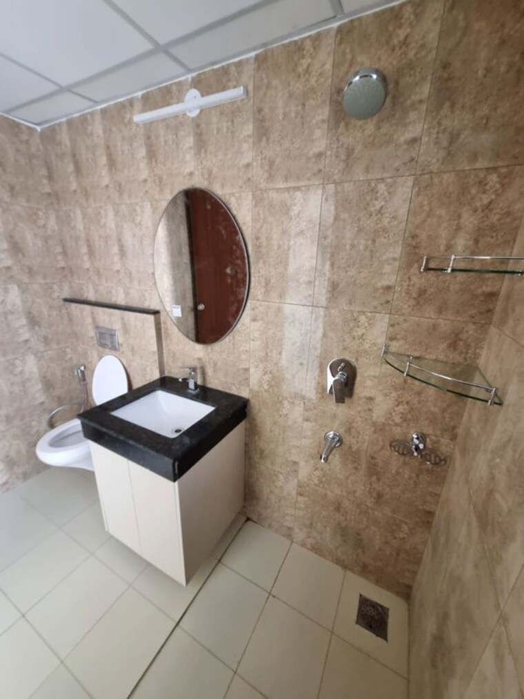 Bathroom, shapoorji-pallonji-joyville-gurgaon 2 Bedroom 1060 Sq.Ft. Apartment In Sector 102 Gurgaon 10666650