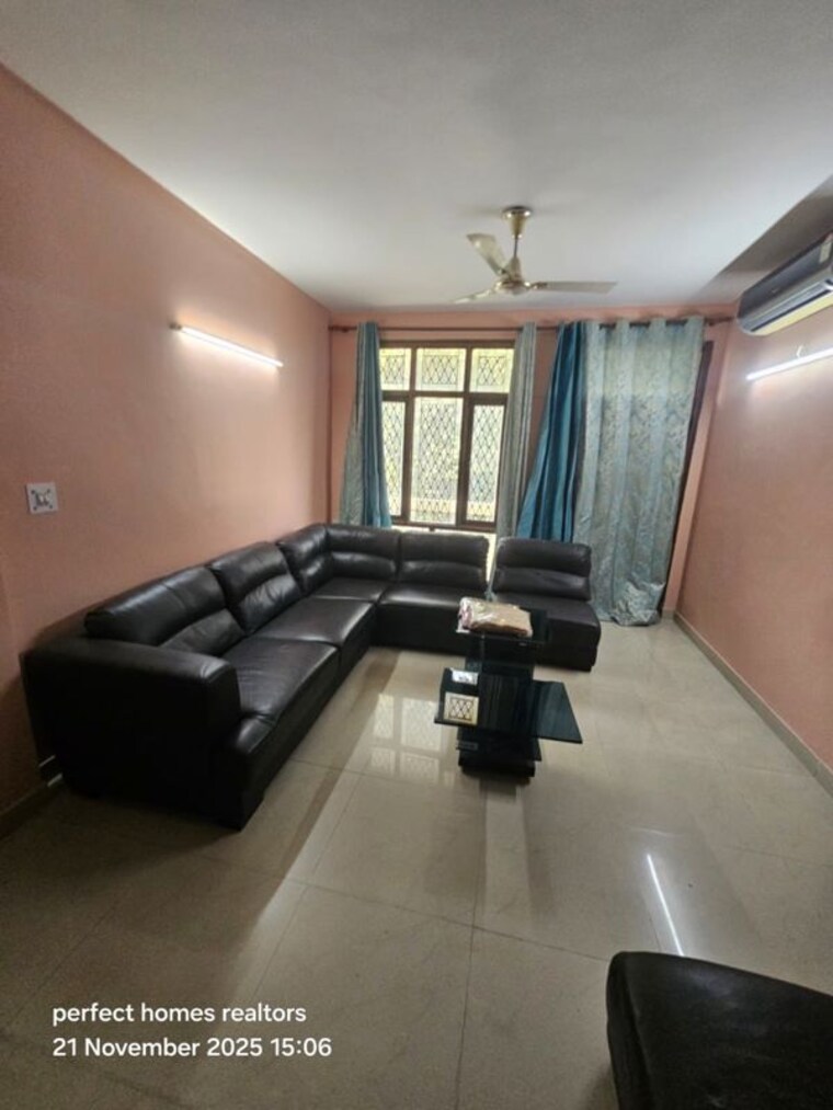 Living Room, ardee-city 3 Bedroom 1500 Sq.Ft. Builder Floor In Sector 52 Gurgaon 10666664