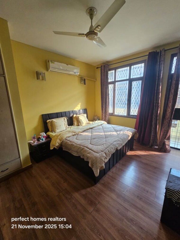 Bedroom, ardee-city 3 Bedroom 1500 Sq.Ft. Builder Floor In Sector 52 Gurgaon 10666664