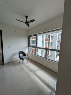 Room in 1 BHK Apartment at Piramal Vaikunth Cluster 2, Balkum Pada – for Rent