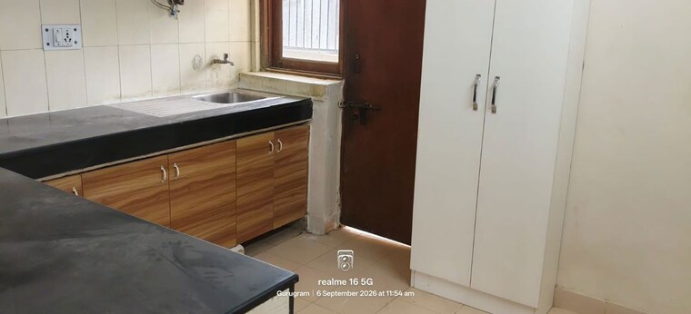 Kitchen, ardee-city 3.5 Bedroom 45000 Sq.Ft. Builder Floor In Sector 52 Gurgaon 10666683