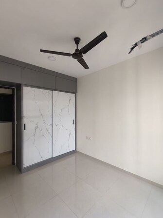 2 BHK +Apartment For Rent in Kalpataru Paramount D in Kapur Bawdi, Thane