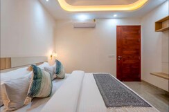 3 BHK Builder Floor For Rent in Sector 52