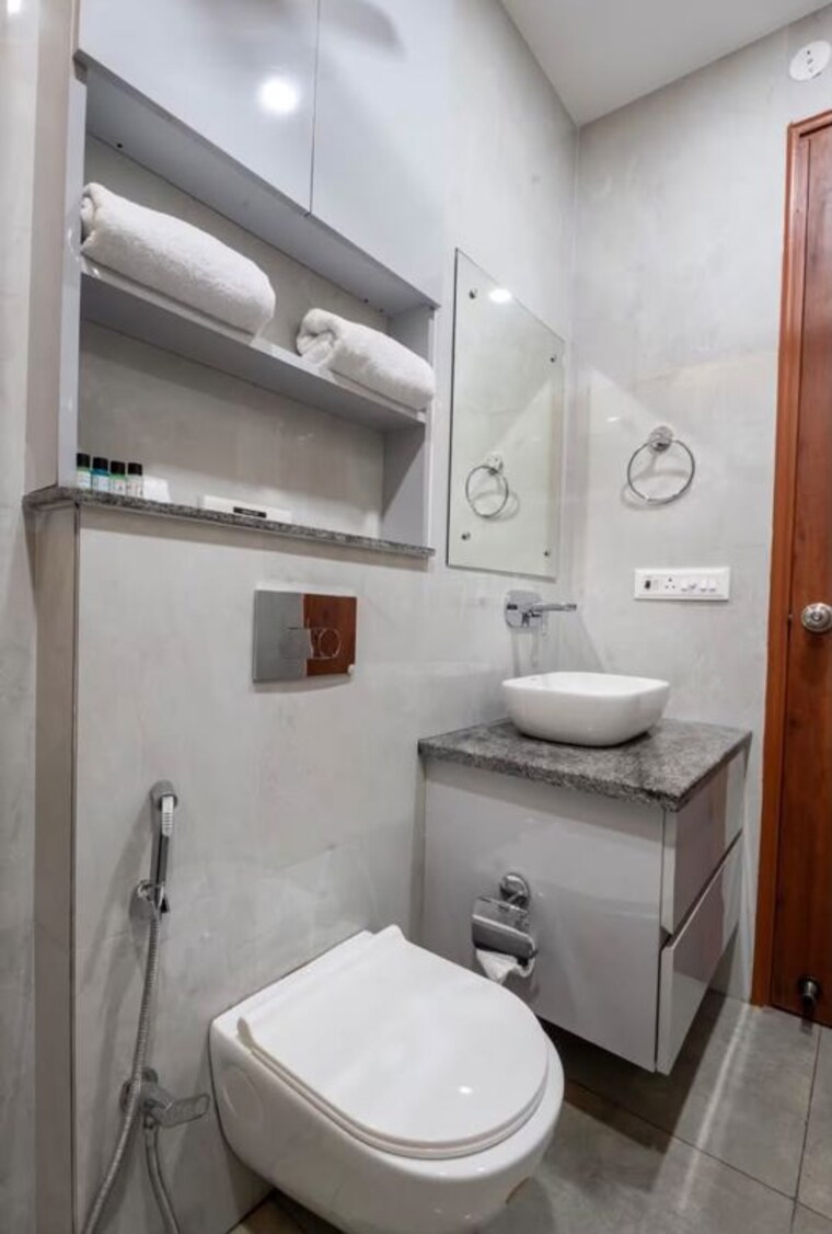 Bathroom, sector 52 3 Bedroom 1850 Sq.Ft. Builder Floor In Sector 52 Gurgaon 10666686