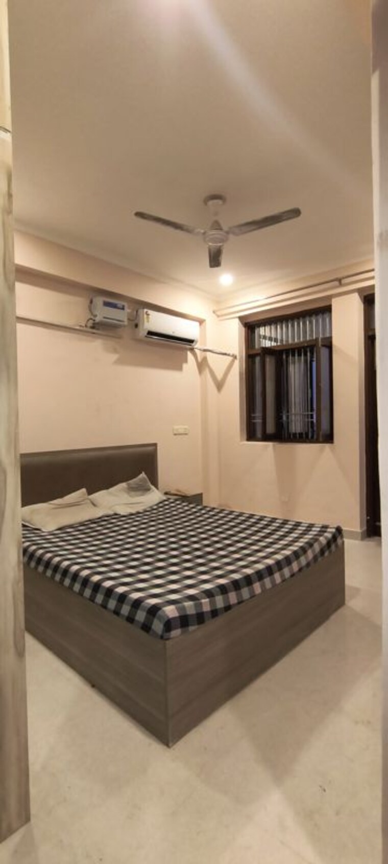 Bedroom, sector 52 3 Bedroom 1900 Sq.Ft. Builder Floor In Sector 52 Gurgaon 10666685