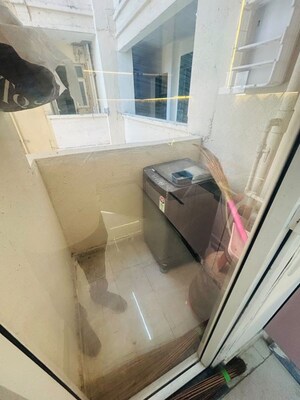 Bathroom in 1 BHK Apartment at ROF Portico, Sector 43 – for Rent