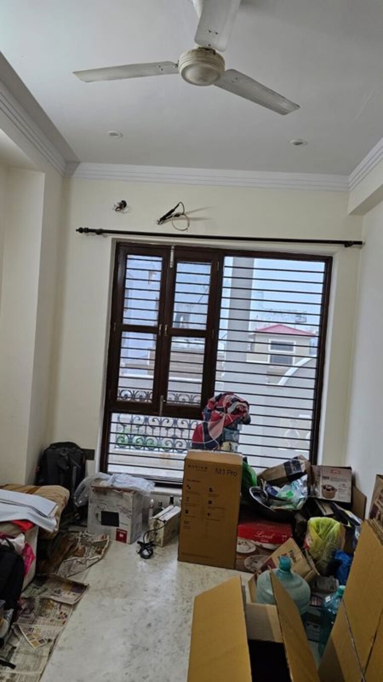Team Area, sector 46 3 Bedroom 1800 Sq.Ft. Builder Floor In Sector 46 Gurgaon 10666699