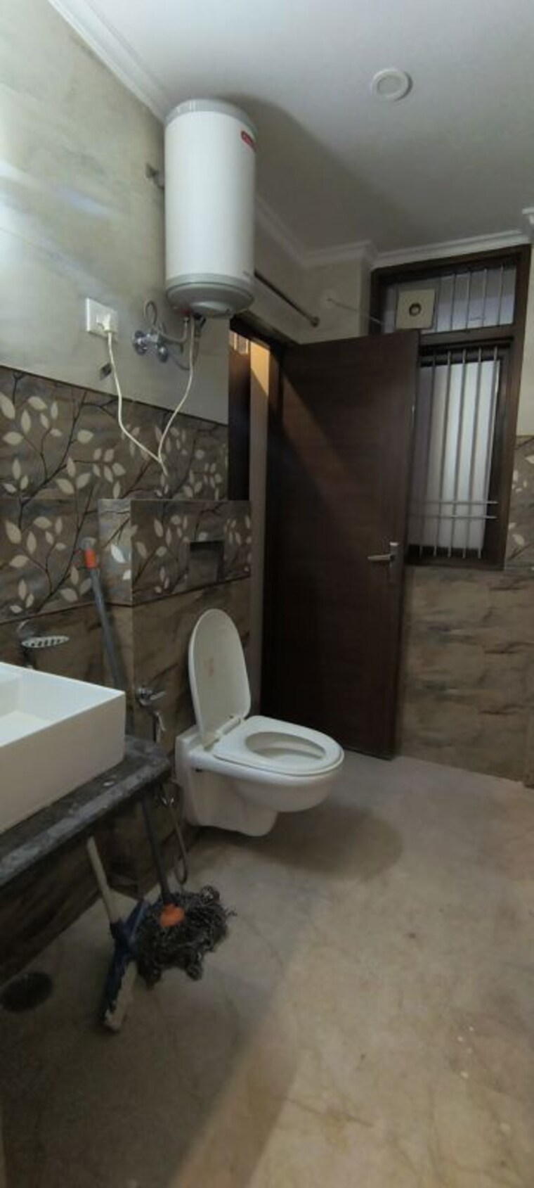 Team Area, sector 46 3 Bedroom 1800 Sq.Ft. Builder Floor In Sector 46 Gurgaon 10666699