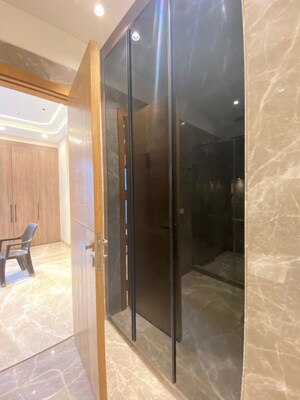 Bathroom in 3 BHK Apartment at Green Park – for Rent