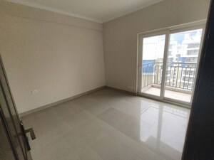 Room in 2 BHK Apartment at Paramount Floraville, Sector 137 – for Sale