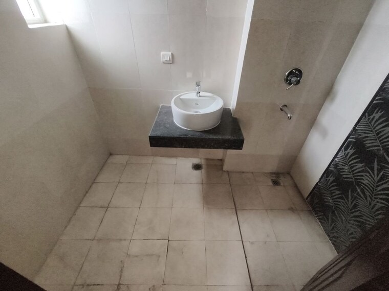Bathroom, paramount-floraville 2 Bedroom 1045 Sq.Ft. Apartment In Sector 137 Noida 10666743