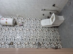Bathroom in 3 BHK Apartment at Mayur Vihar – for Rent