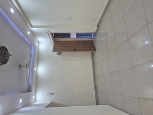 Bathroom in 3 BHK Apartment at Mayur Vihar – for Rent