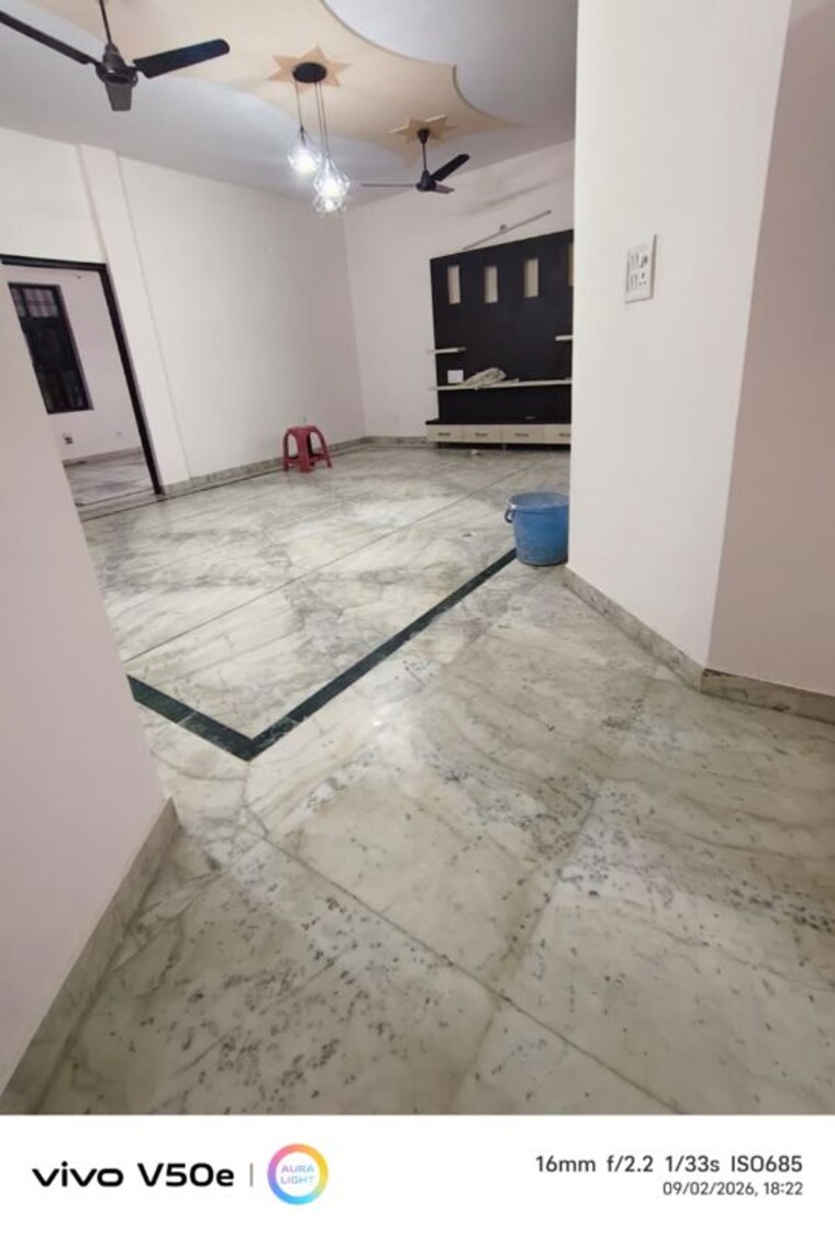 Room, sector 46 3 Bedroom 250 Sq.Yd. Builder Floor In Sector 46 Faridabad 10666783