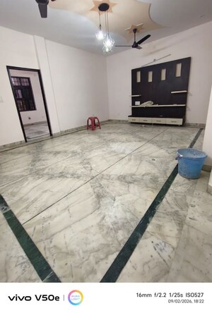 Room in 3 BHK Builder Floor at Sector 46 – for Rent