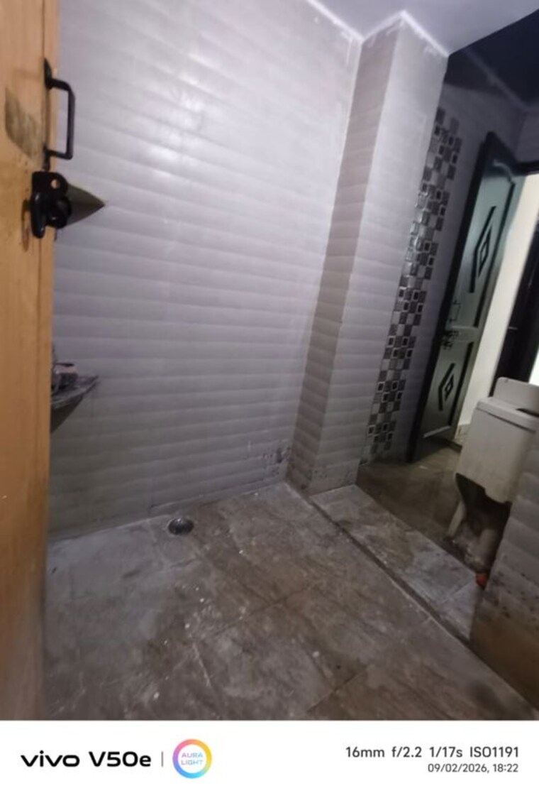 Bathroom, sector 46 3 Bedroom 250 Sq.Yd. Builder Floor In Sector 46 Faridabad 10666783