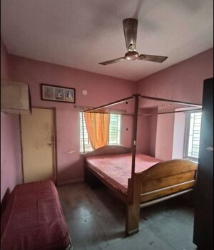 Bedroom in 2 BHK Apartment at South Dum Dum – for Rent