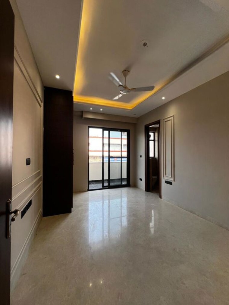 Room, sushant lok i 3 Bedroom 215 Sq.Yd. Builder Floor In Sushant Lok I Gurgaon 10666825