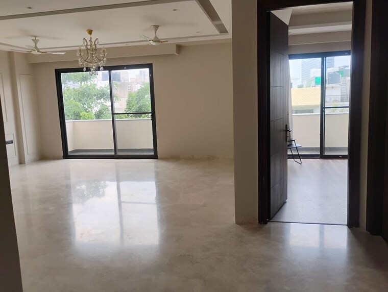 Room, sushant lok i 3 Bedroom 215 Sq.Yd. Builder Floor In Sushant Lok I Gurgaon 10666825