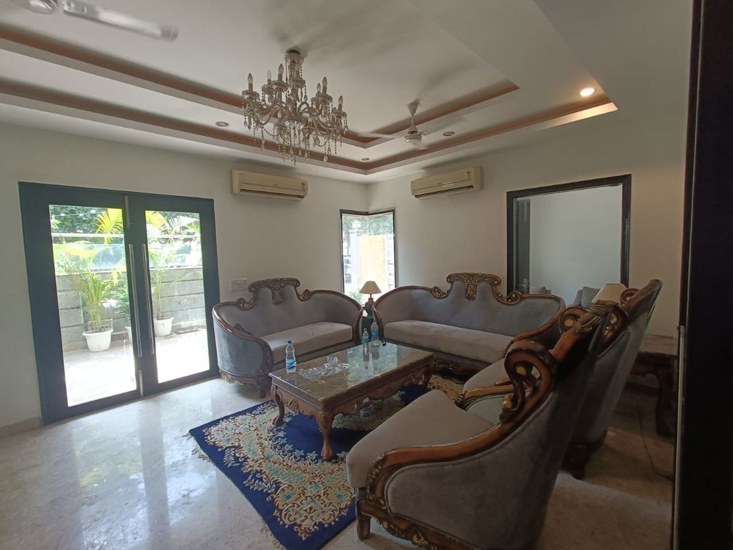 5 BHK Independent House For Rent in Sushant Lok I